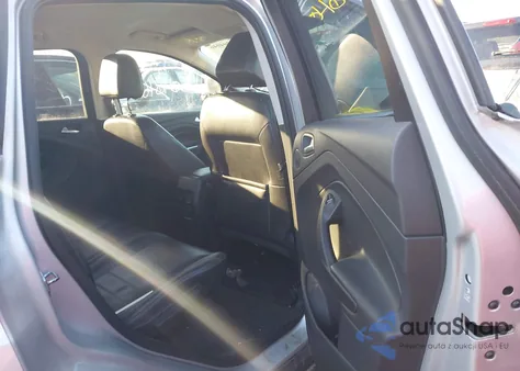 2015 Ford Escape Se from USA, damaged, VIN 1FMCU9G90FUC45551